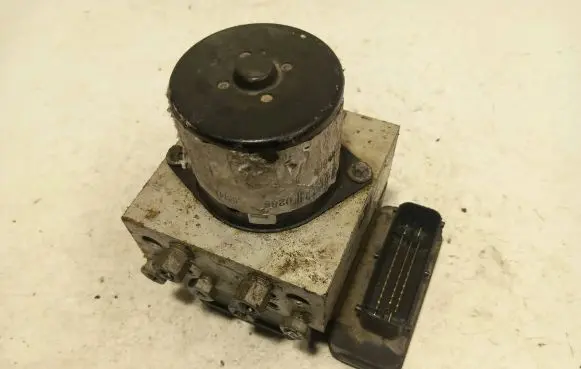 Opel Insignia A ABS Pump 13328651 16817011 16312211K