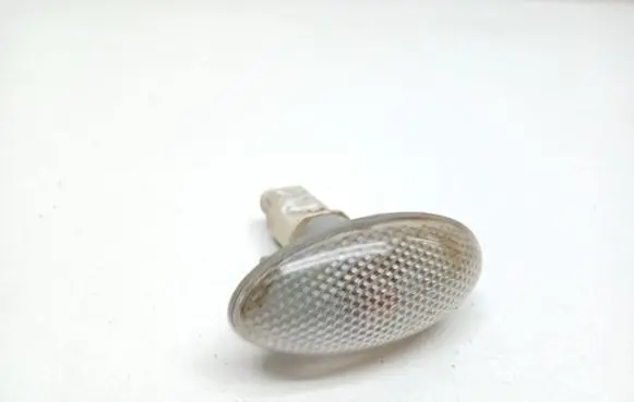 Peugeot 307 Front fender indicator light
