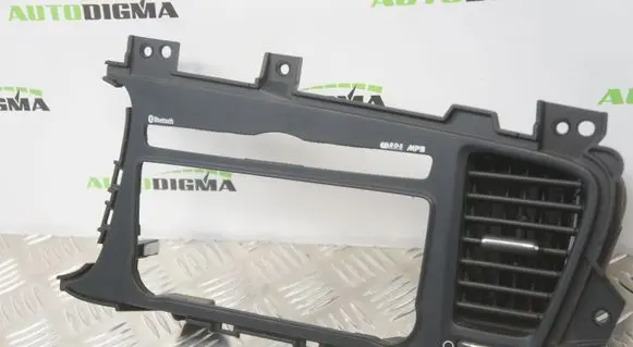 KIA Optima Radio/GPS head unit trim 80989548