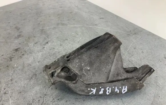 Audi A4 S4 B8 8K Engine mounting bracket 8K0199307AL