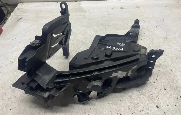 Audi Q5 SQ5 Headlight/headlamp mounting bracket 8R0941453A