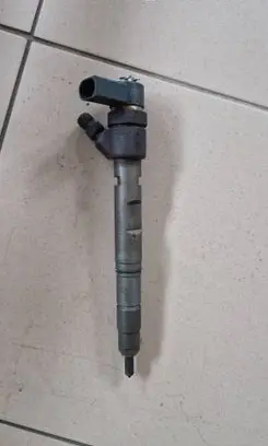 Fuel injector