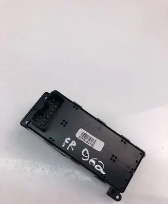 Hyundai i10 Electric window control switch 93570B4100