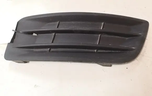 Volvo V50 Front bumper lower grill 30779102