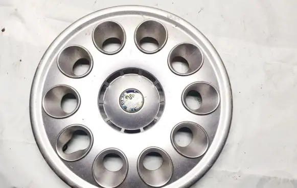 Alfa Romeo 147 R15 wheel hub/cap/trim 46792067