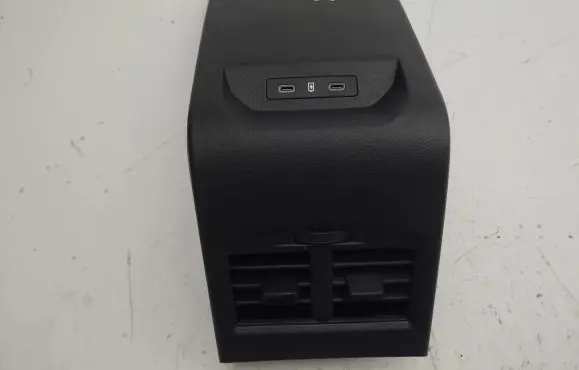 Rear air vent grill