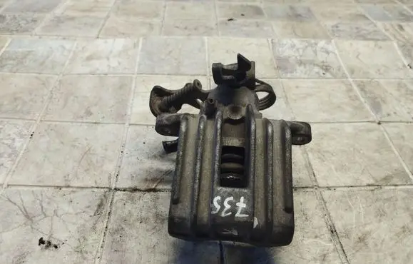 Skoda Superb B5 (3U) Rear brake caliper