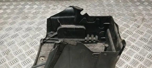 Land Rover Freelander 2 - LR2 Battery box tray 