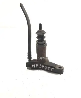 Mitsubishi Pajero Sport I Clutch slave cylinder 