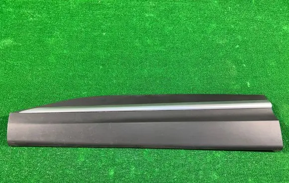 KIA Sportage Front door trim (molding) 87721R2000