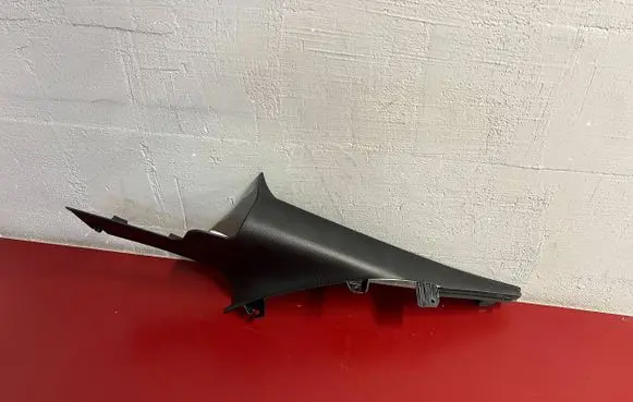 BMW X4 G02 (D)pillar trim (top) 7424536 8075364 51437424536