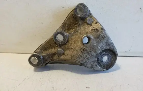 Volkswagen Polo V 6R Engine mounting bracket 6R0199185