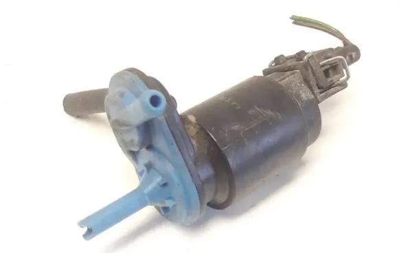 Volkswagen Golf III Windscreen/windshield washer pump