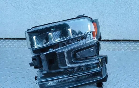 Chevrolet Silverado Headlight/headlamp