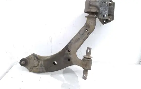 Honda CR-V Front lower control arm/wishbone