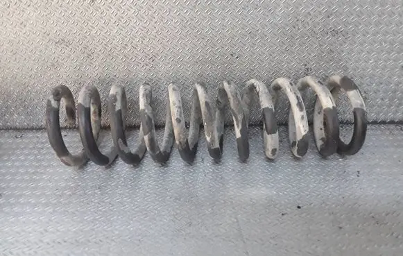 Suzuki Vitara (ET/TA) Front coil spring 