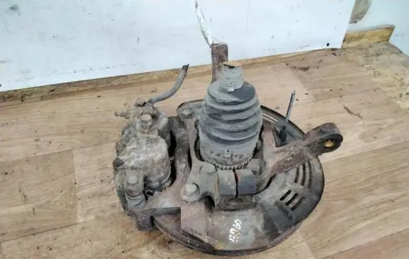 Mitsubishi Endeavor Front wheel hub spindle knuckle