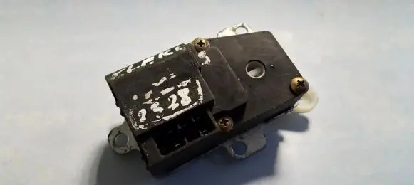 KIA Clarus Air flap motor/actuator