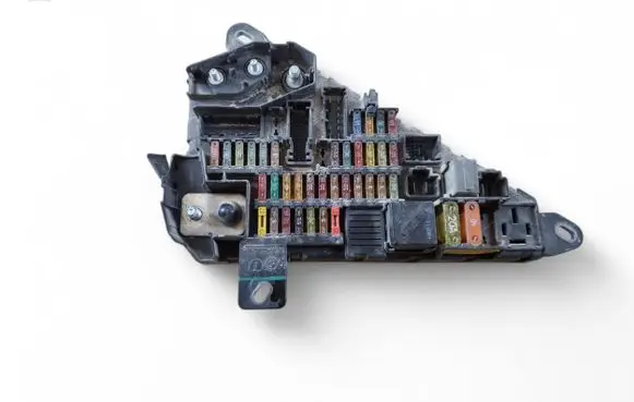 BMW 5 E60 E61 Fuse module 6906588