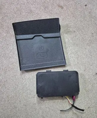 Volkswagen Golf VII Wireless charging module 5NA980611 1985350751 FKW0011009
