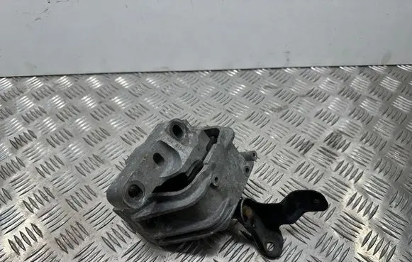 Skoda Octavia Mk2 (1Z) Engine mount bracket 1K0199262