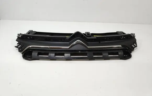 Citroen C3 Front bumper upper radiator grill 9833503480