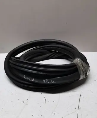 BMW 2 Active Tourer U06 Front door rubber seal 8496229