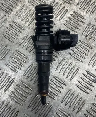 Skoda Superb B5 (3U) Fuel injector 0414720037