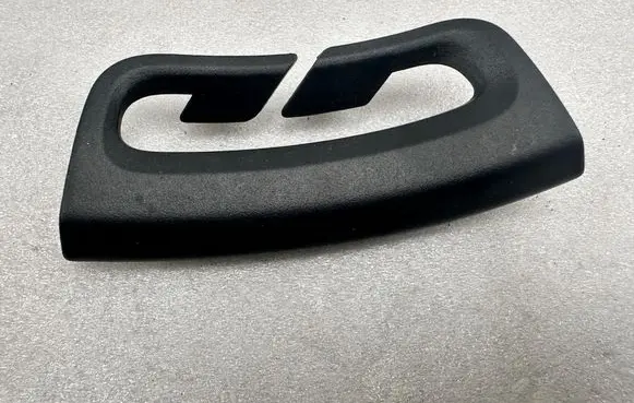 Mercedes-Benz S W222 Seat belt trim A2228680122