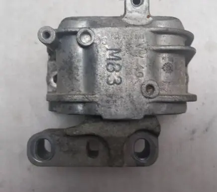 Volkswagen Caddy Engine mount bracket 1K0199262