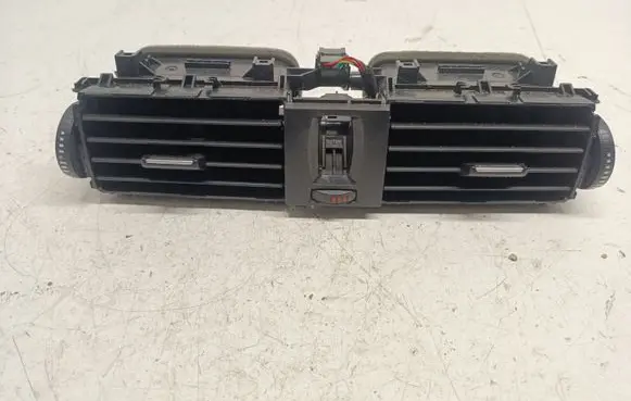 BMW 3 F30 F35 F31 Dash center air vent grill 9218552