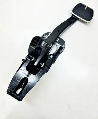 BMW 3 G20 G21 Brake pedal 6874282