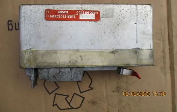 Mercedes-Benz S W126 Engine control unit/module 0265101004