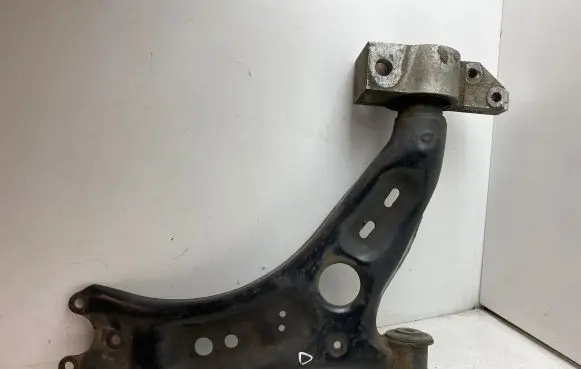 Volkswagen Touran II Front lower control arm/wishbone