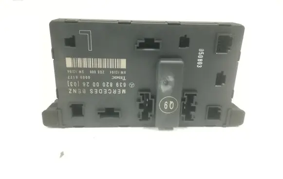 Mercedes-Benz Vito Viano W639 Door control unit/module 6398200026 00006177