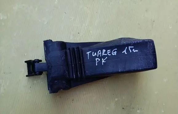 Volkswagen Touareg II Front door check strap stopper 7P0837267