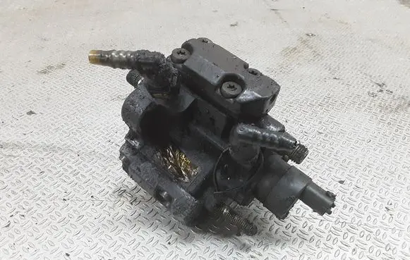 Renault Laguna II Fuel injection high pressure pump 0445010018 7700111010