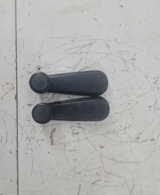 Volkswagen Jetta II Rear door window winding handle 191837575