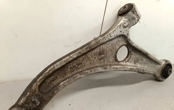 Hyundai i40 Front lower control arm/wishbone