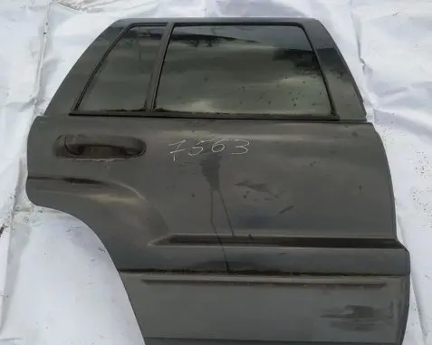 Jeep Grand Cherokee (WJ) Rear door juodos