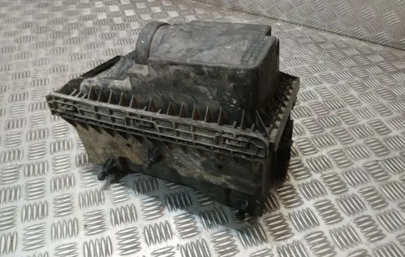 Air filter box
