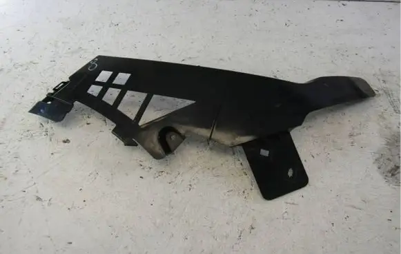 Mercedes-Benz CLA C118 X118 Front bumper mounting bracket A1188855200