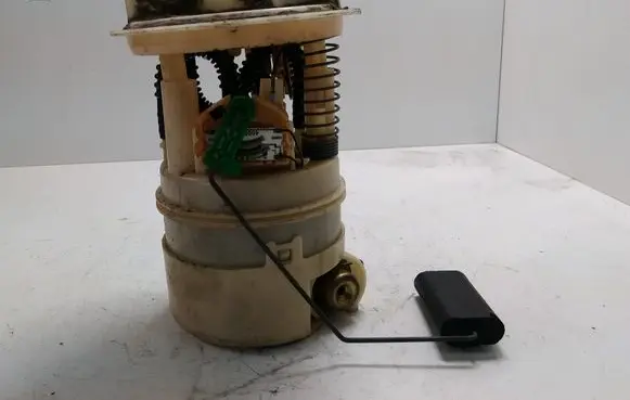 Renault Twingo I In-tank fuel pump 8200058354