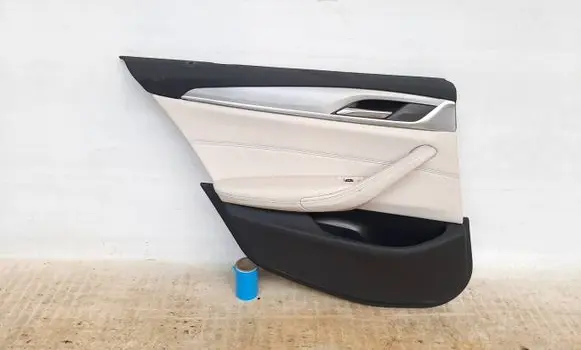 BMW 5 G30 G31 G38 Rear door card panel trim 7477261 51427477261