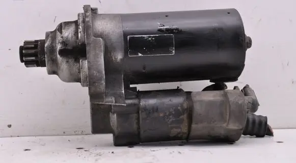 Volkswagen Golf VI Starter motor