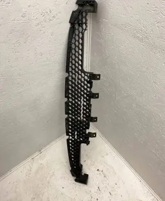 Front bumper lower grill