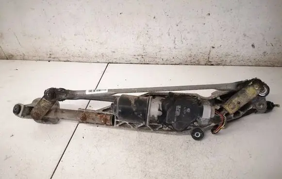 Subaru B9 Tribeca Front wiper linkage and motor
