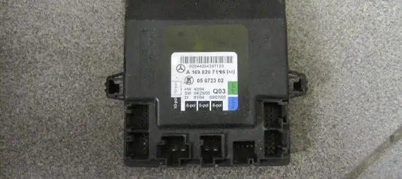Mercedes-Benz A W169 Door control unit/module A1698207126