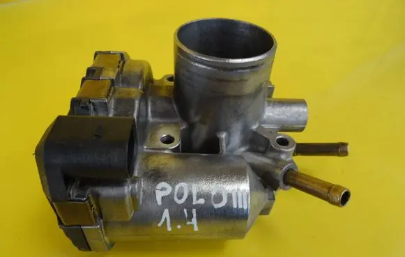 Volkswagen Polo III 6N 6N2 6NF Throttle body valve 030133062C