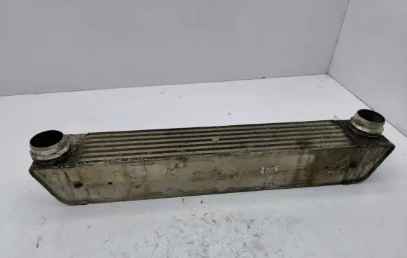 BMW 5 E60 E61 Intercooler radiator 7787446 1751778744605